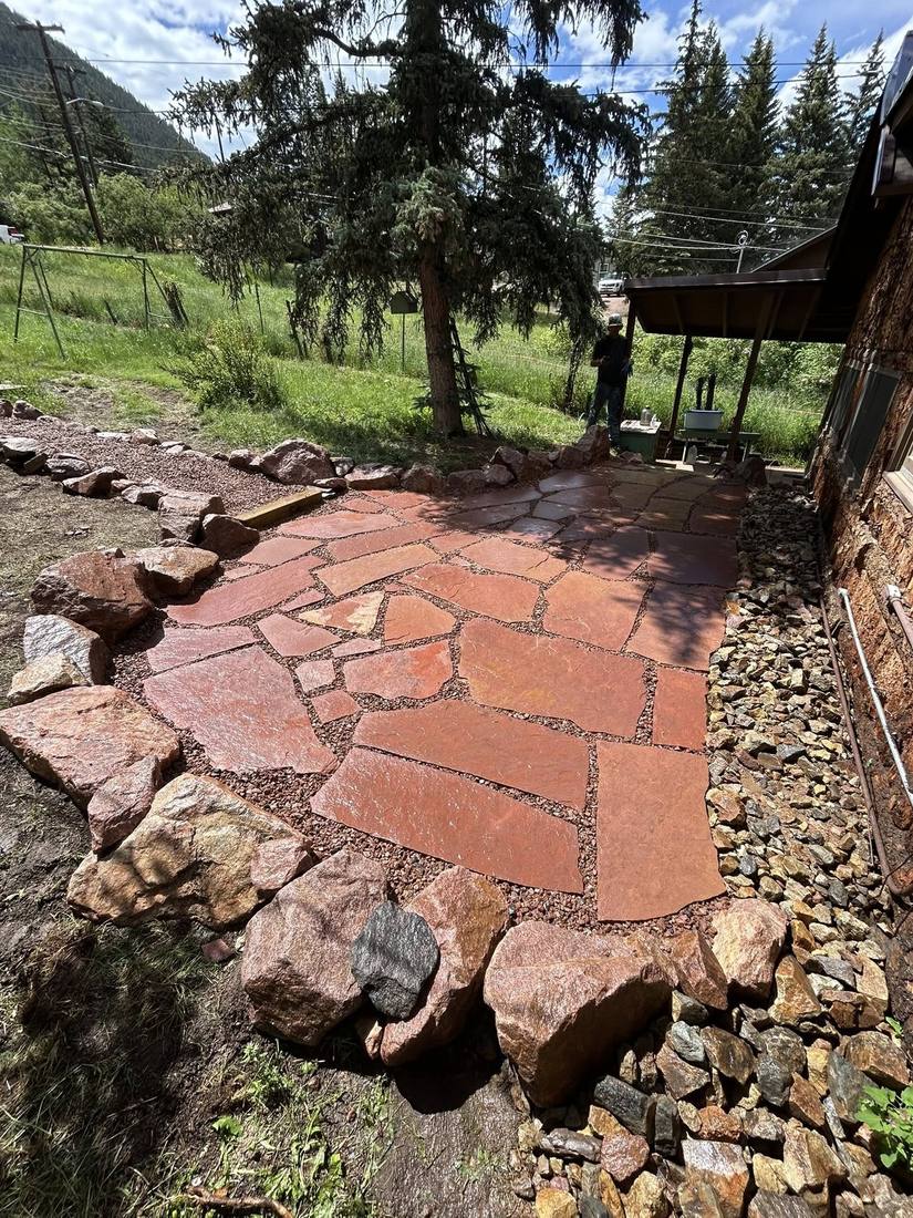 Flagstone patio sitting area